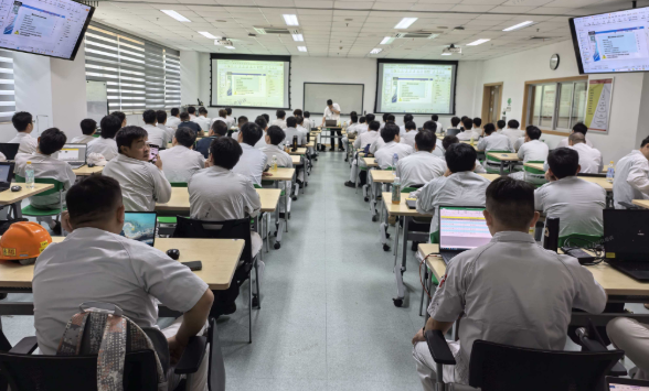 龙丰毕业学员入职企业8小时下班 技术出海叙利亚